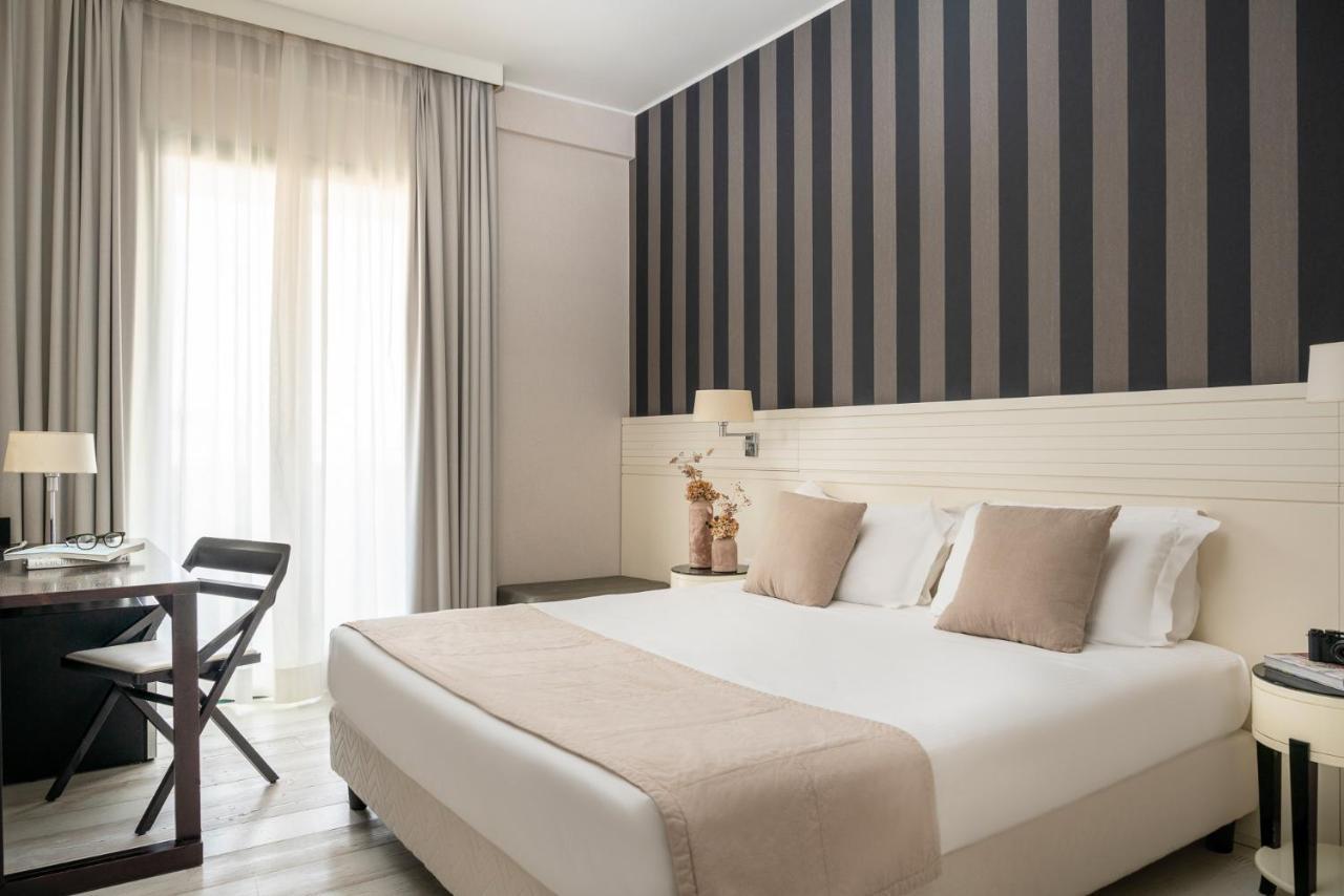Rosa Riviera Hotel 4*